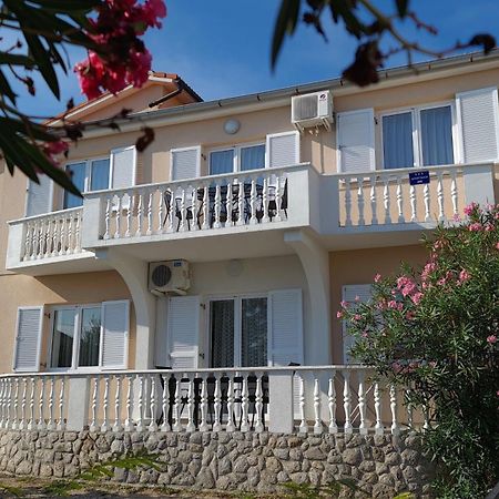 Apartments Mihalic Šilo Eksteriør bilde