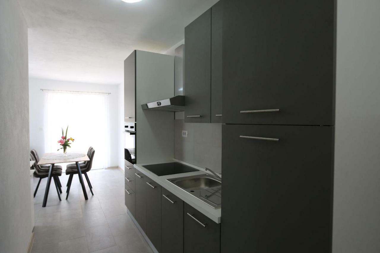 Apartments Mihalic Šilo Eksteriør bilde