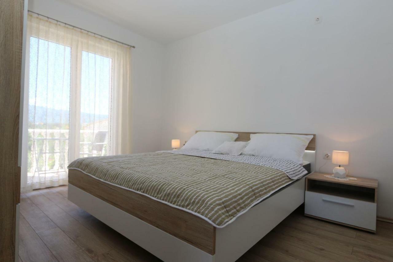 Apartments Mihalic Šilo Eksteriør bilde